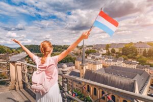 Pourquoi les épargnants français se tournent-ils vers les contrats d'assurance-vie luxembourgeoise ?